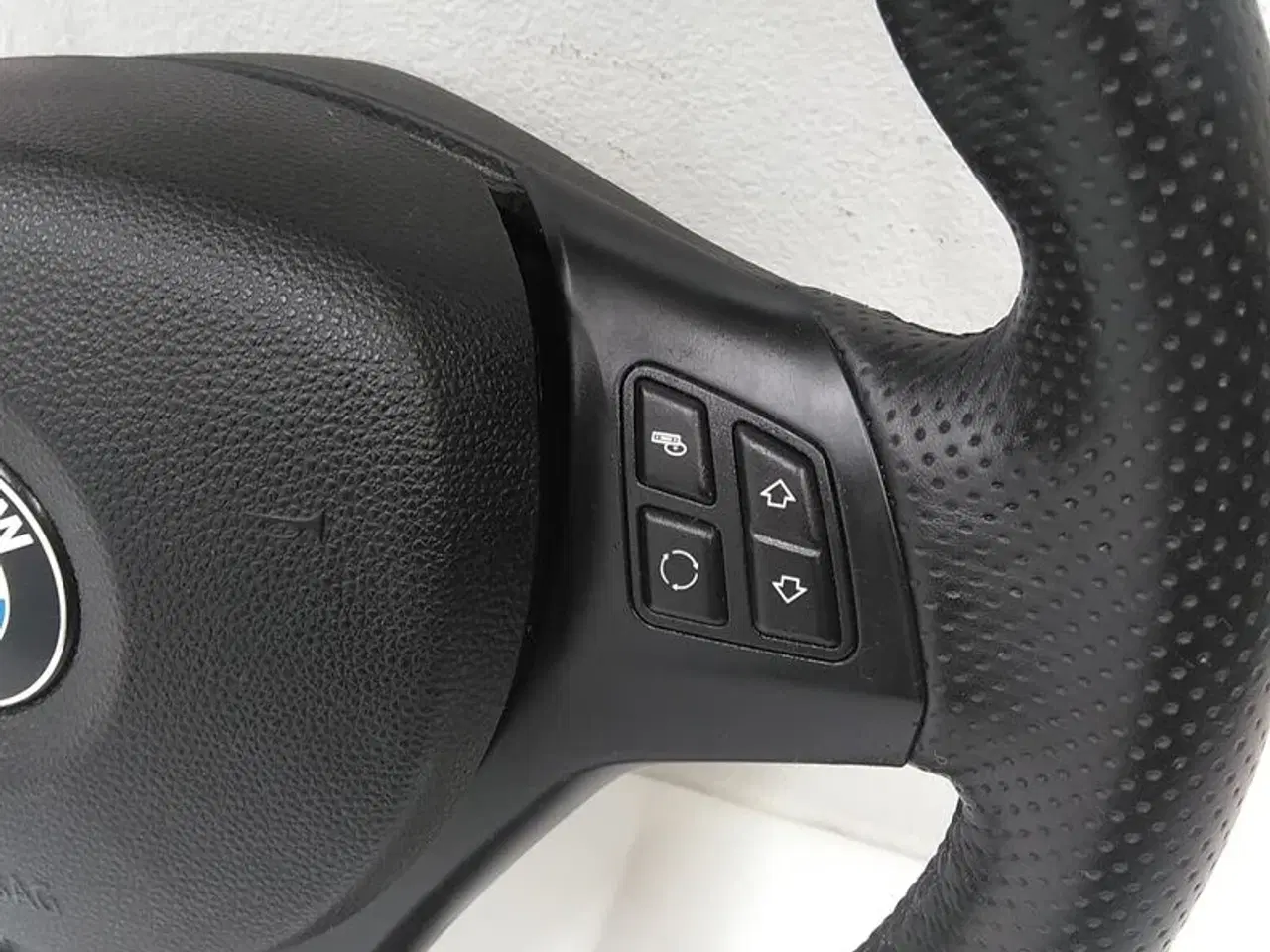 Billede 2 - Sportsrat M-Technic læder airbag K24392 BMW E87 E90 E91 E92 E93 E81 E82 E87LCI E88 E90LCI E91LCI X1 (E84) E92LCI E93LCI
