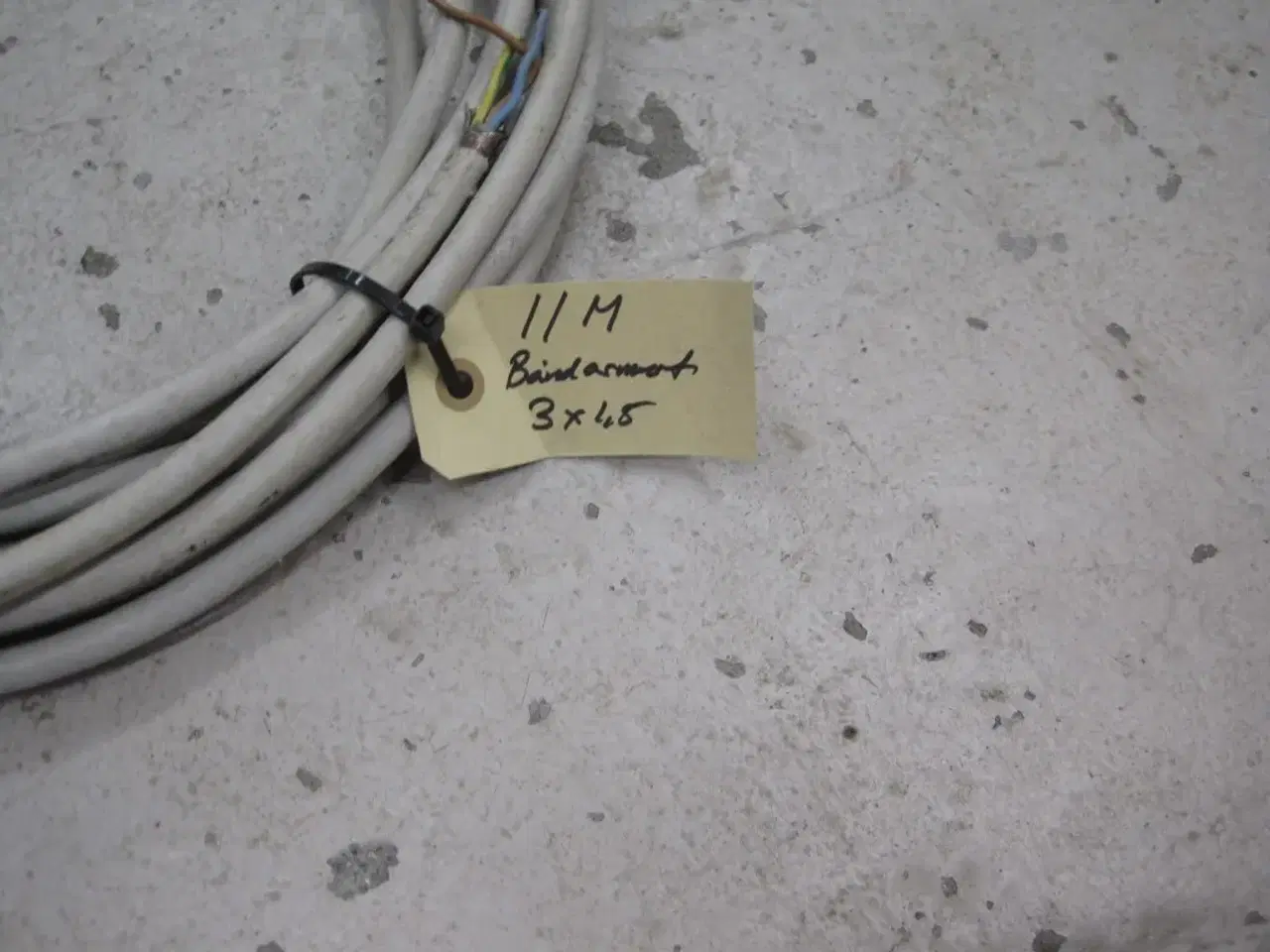 Billede 1 - Båndarmeret kabel