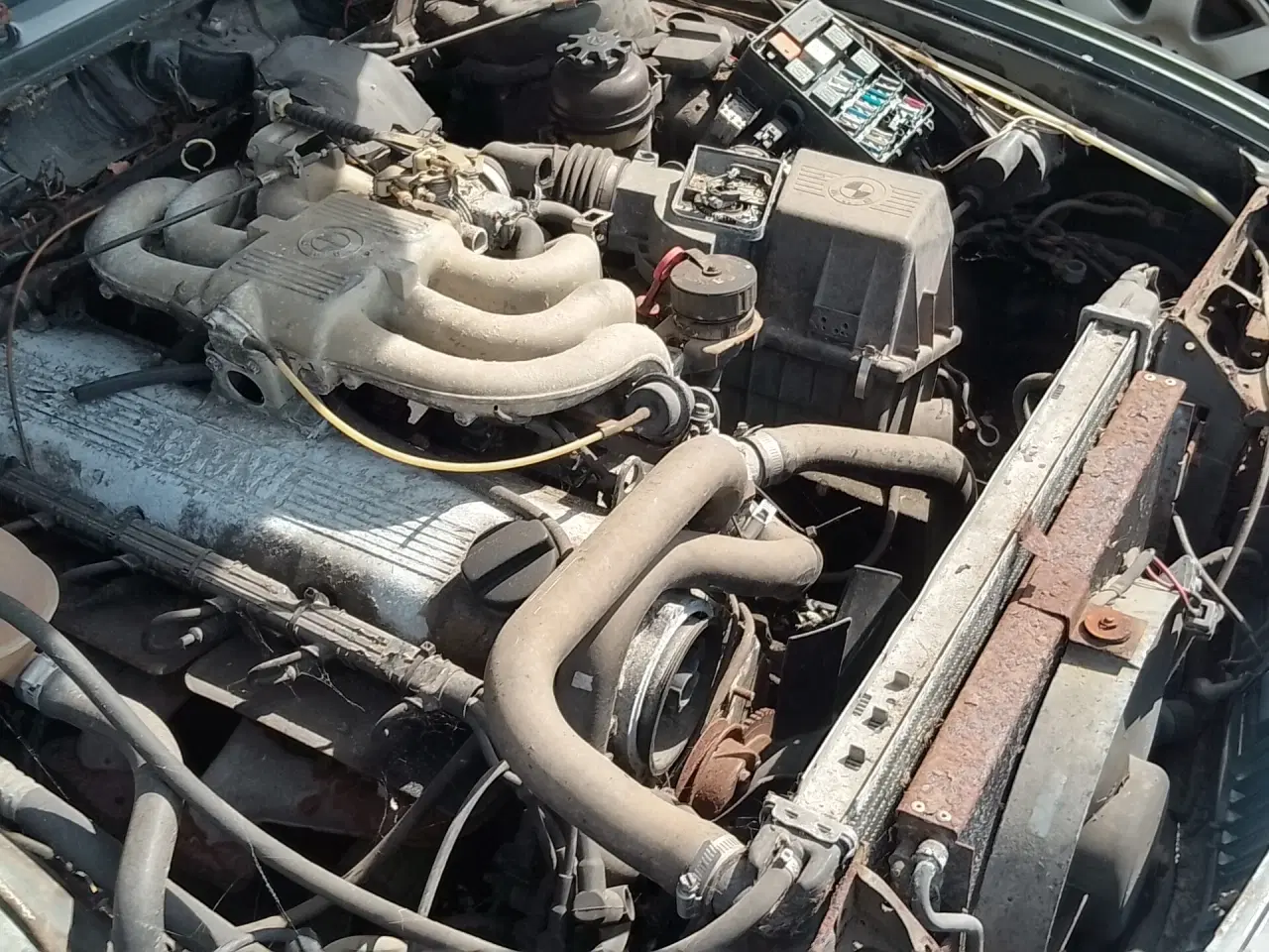 Billede 18 - BMW E28 525e 1987 projekt (uden afgift)