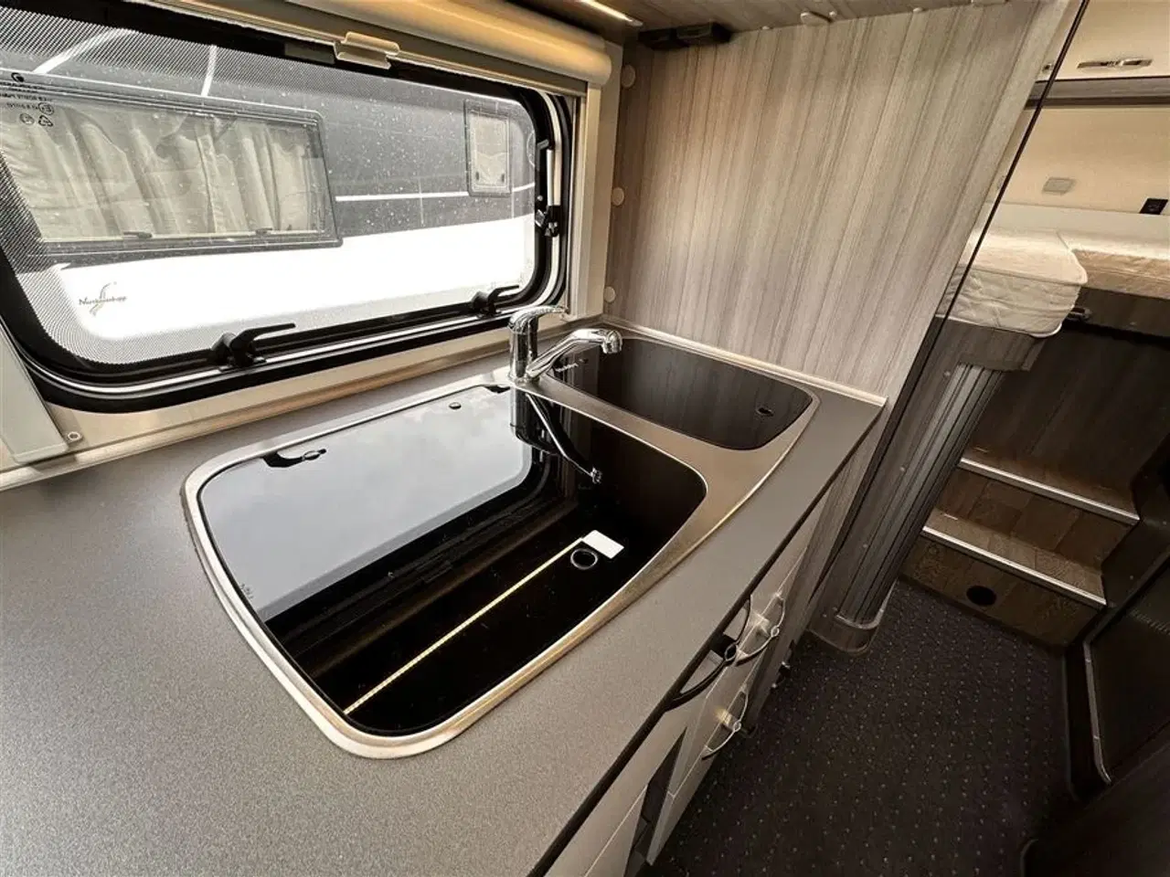 Billede 29 - 2022 - Hobby Ontour Edition V65 GE   Super velholdt enkeltsenges camper