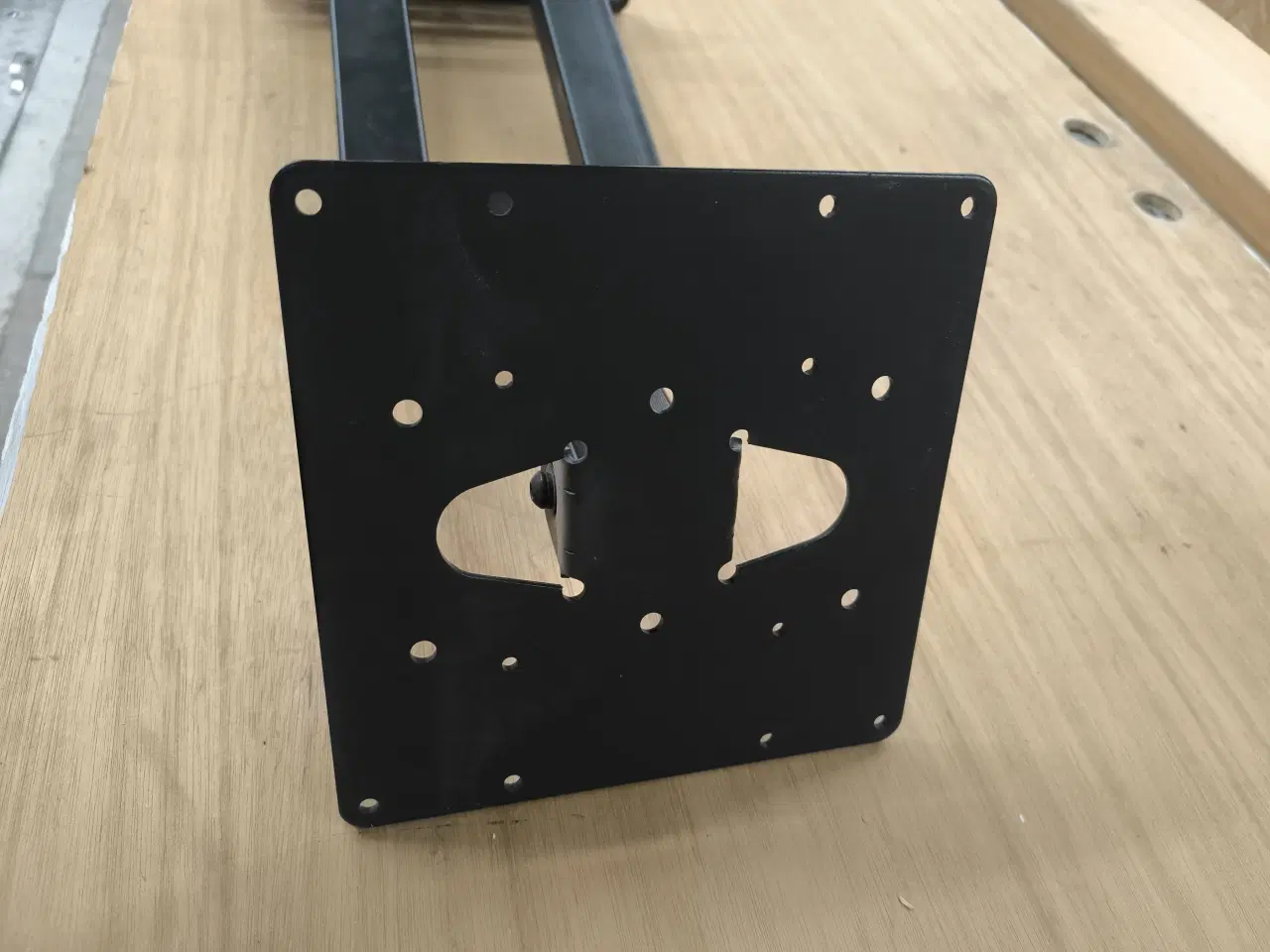 Billede 2 - Kraftig TV vægbeslag