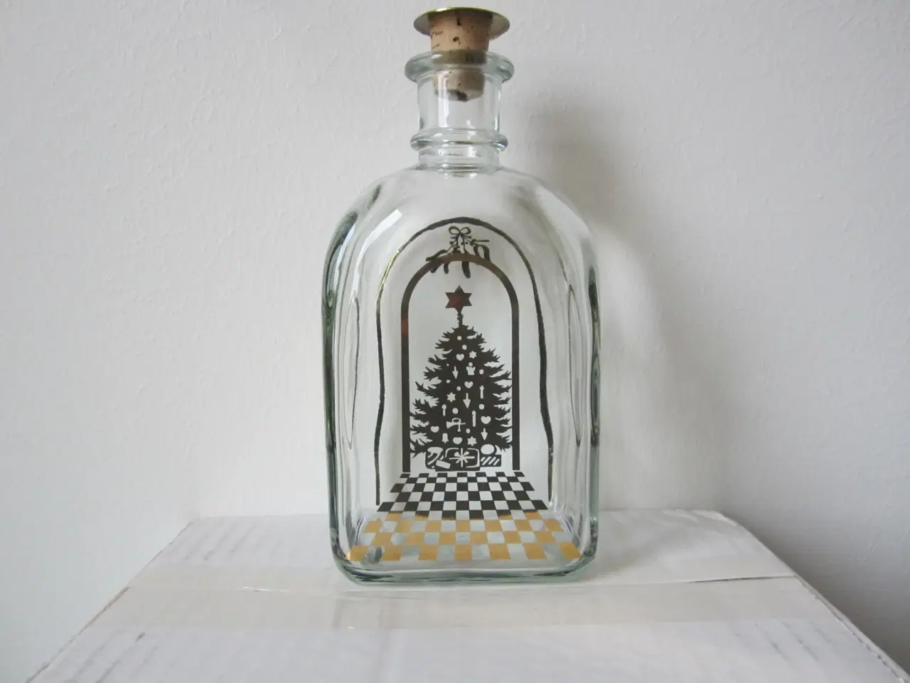 Billede 1 - 1981 Juleflaske, fra Holmegaard.