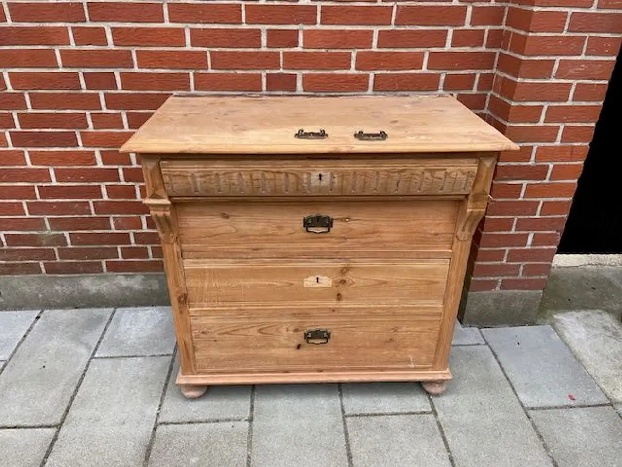 Billede 3 - Ældre håndlavet kommode