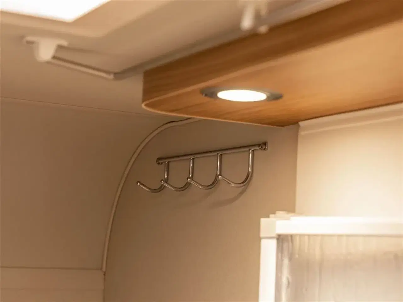 Billede 10 - 2021 - Weinsberg CaraCompact 600 MF "Pepper Edition"   Kompakt autocamper med Automatgear