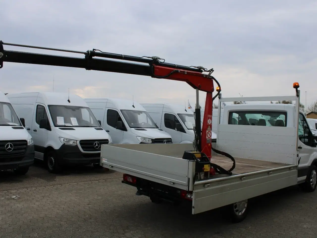 Billede 1 - Ford Transit 350 L2 Chassis 2,0 TDCi 130 Trend H1 FWD
