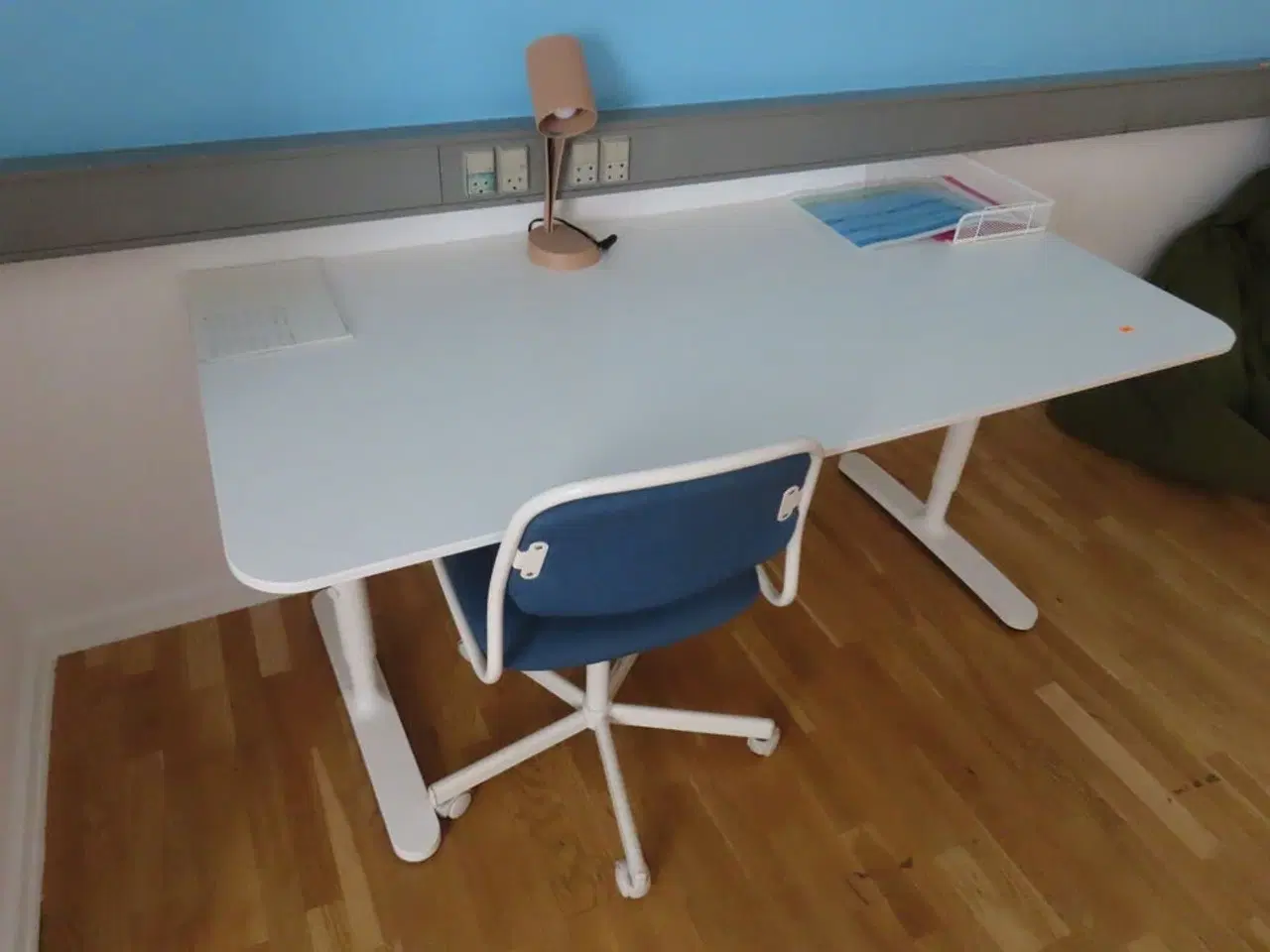 Billede 1 - 2 stk. Borde, stole, m.v.