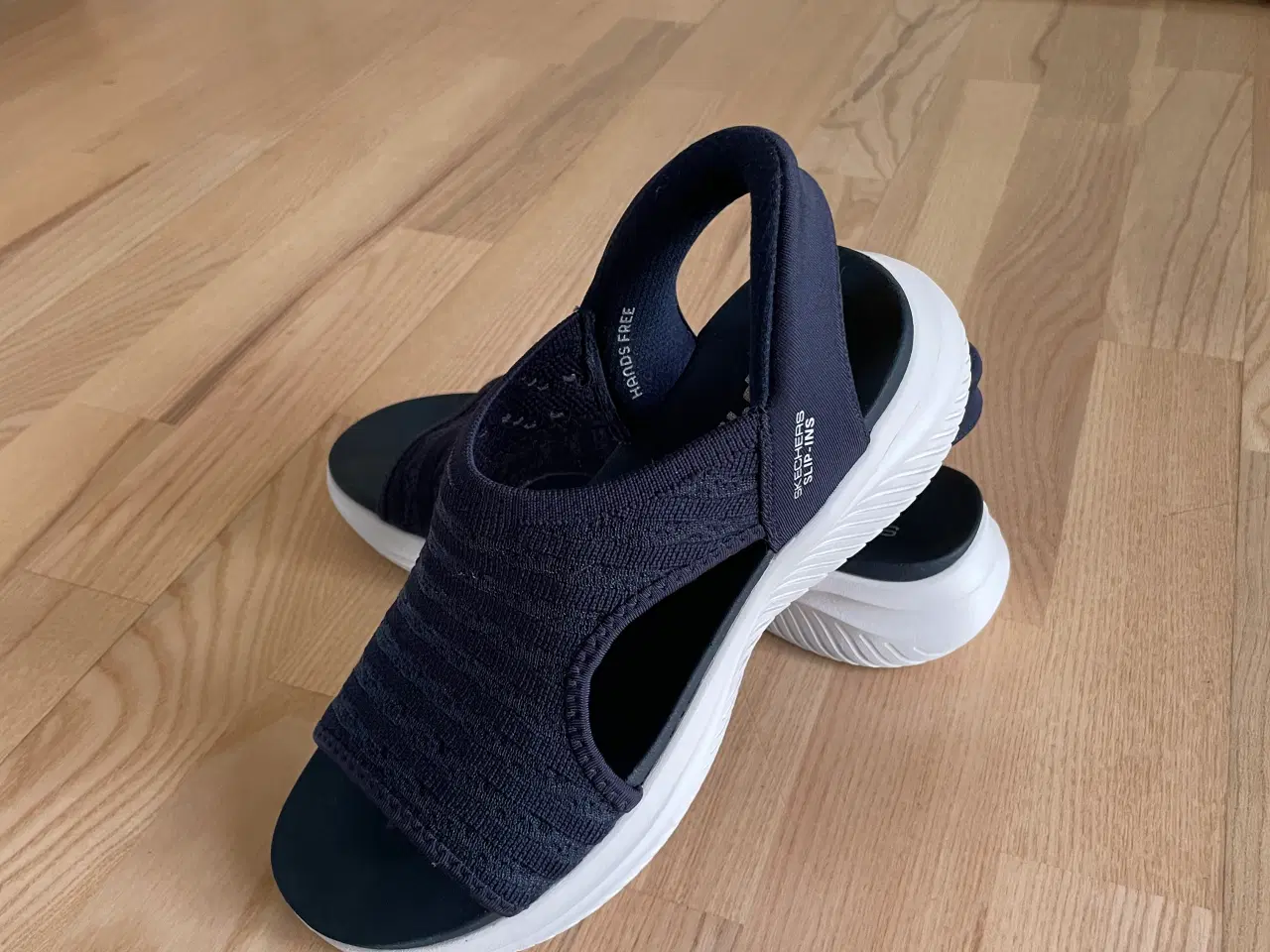 Billede 3 - skechers-slip-ins sko og sandaler