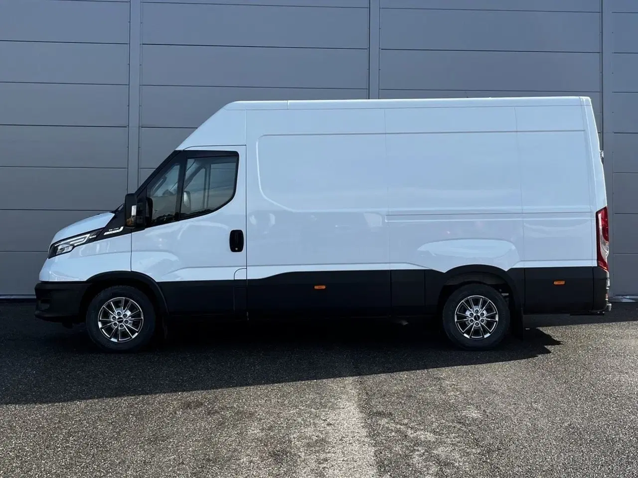 Billede 11 - Iveco Daily 2,3 35S16 12m³ Van AG8