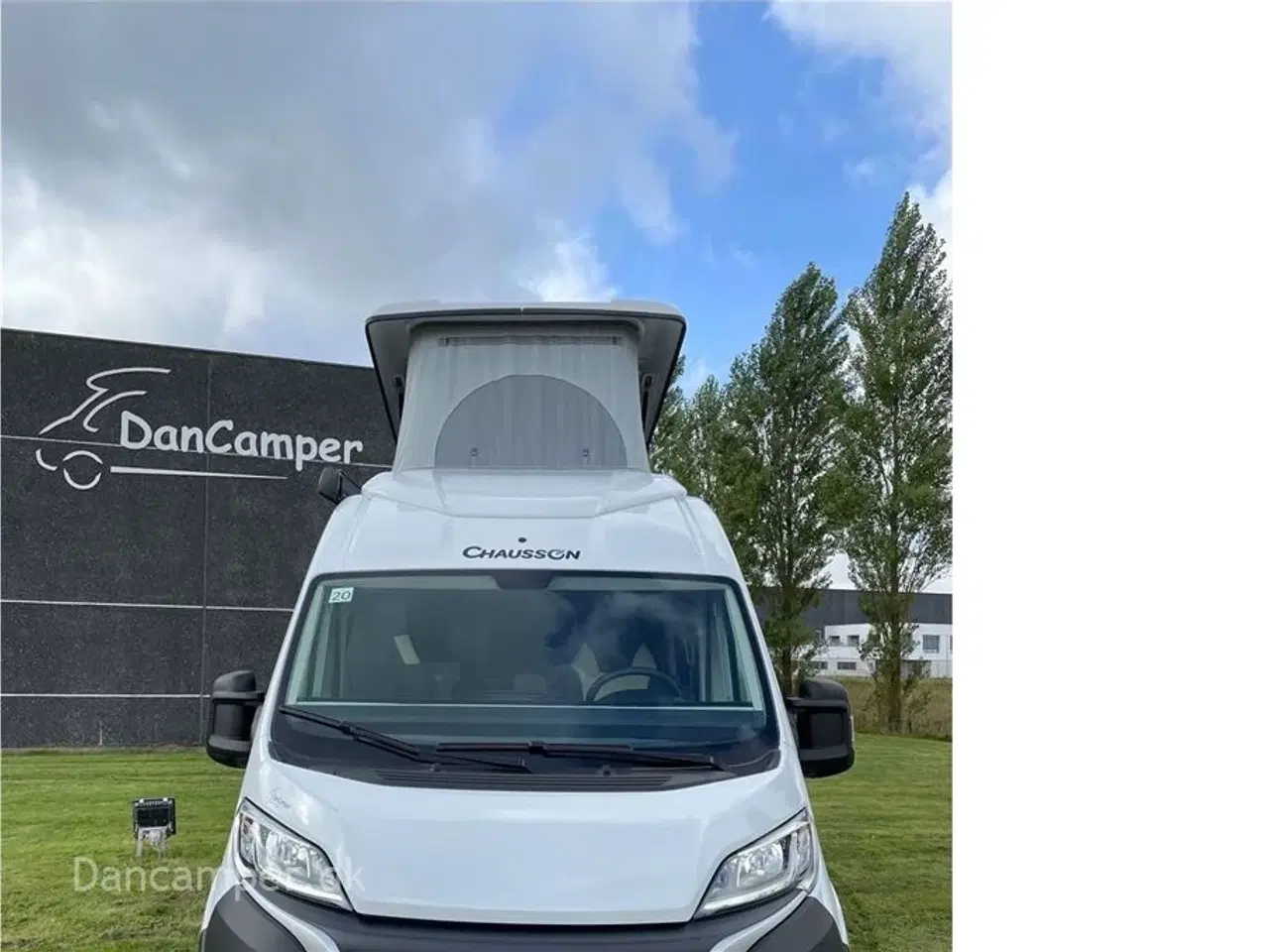 Billede 3 - 2024 - Chausson First Line V594 Pop-Up   Den korte van nu med pop-up tag. 140Hk. Tilbehørspakke, Connectpakke, Articpakke, markise og solpanel.