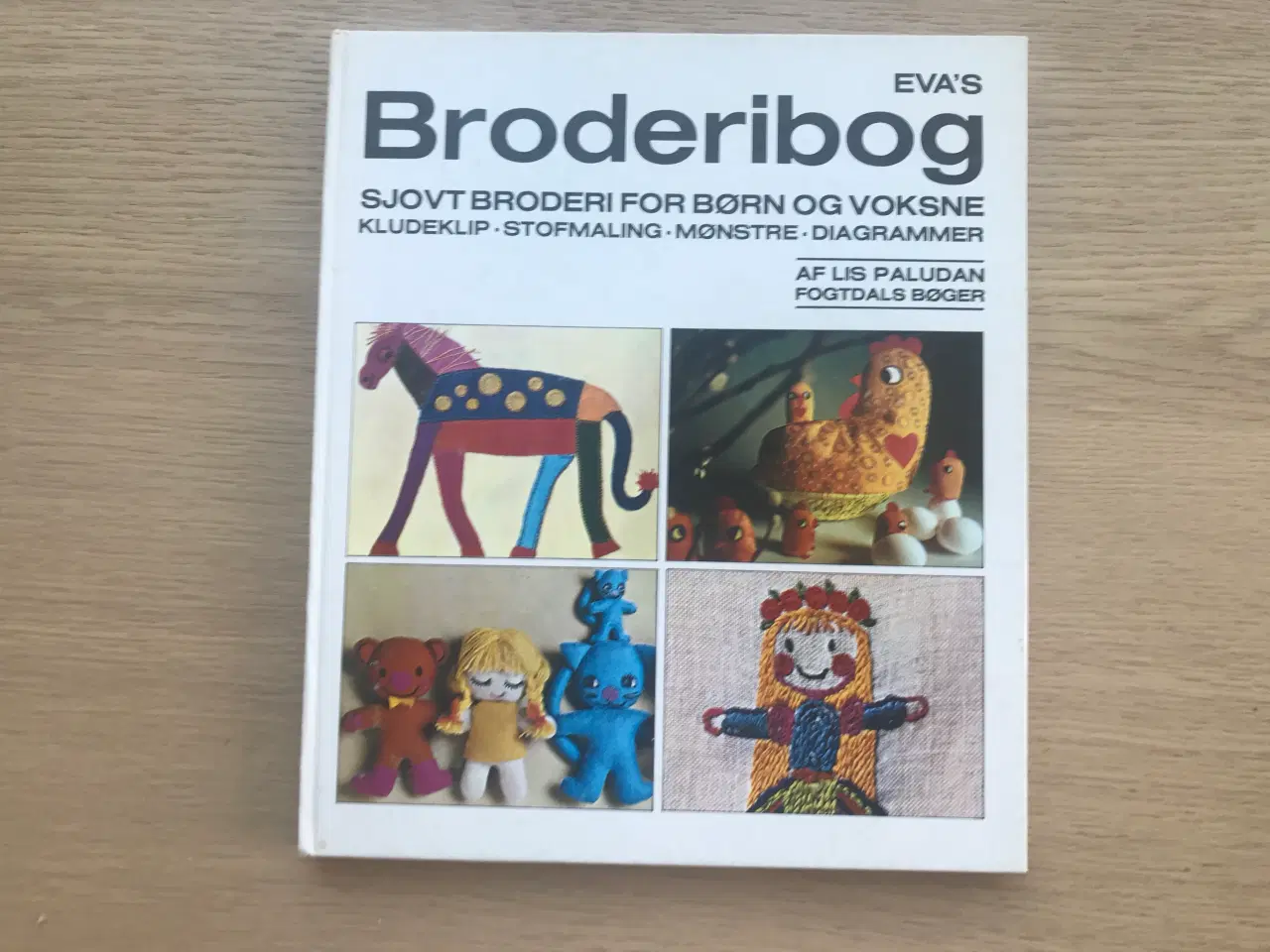 Billede 1 - EVA's Broderibog  af Lis Paludan