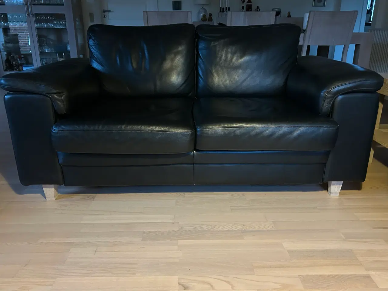 Billede 1 - 2+3 personers lædersofa sælges