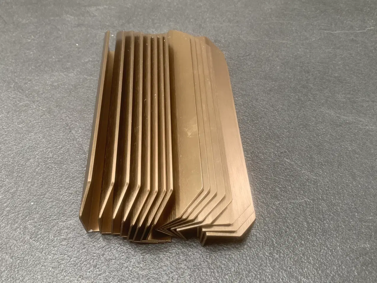 Billede 1 - Svane greb til køkken sælges for 50 kroner pr. stk