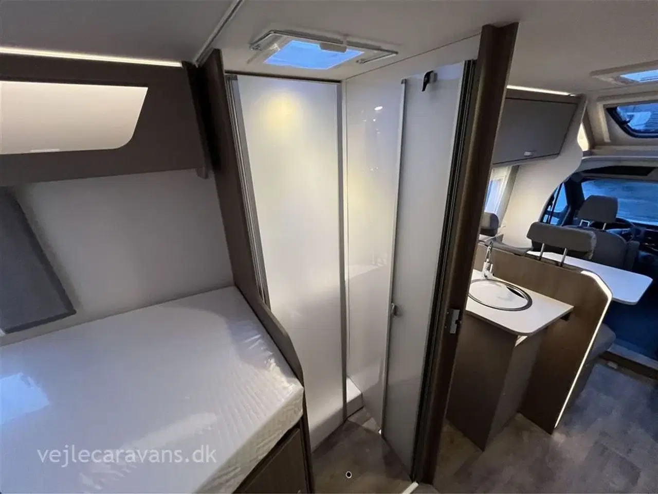 Billede 15 - 2026 - Carado T 447