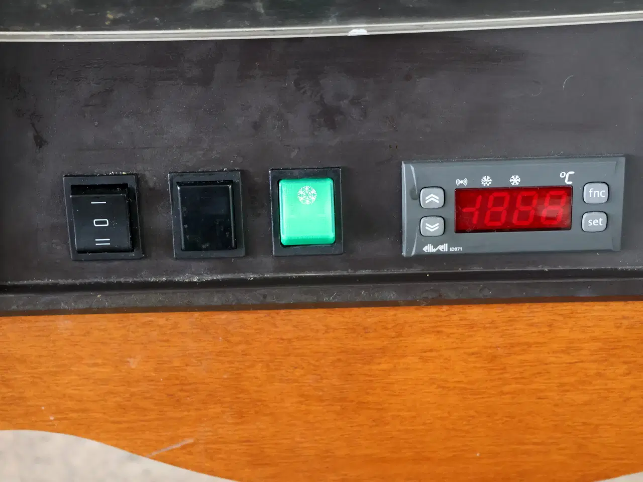 Billede 7 -  Scaiola salatbar m/elektrisk hæve/sænkelåg. 