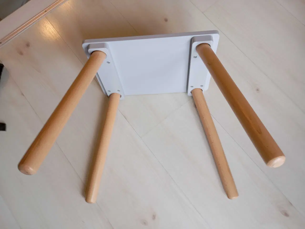 Billede 3 - Skammel / taburet / børne bord 