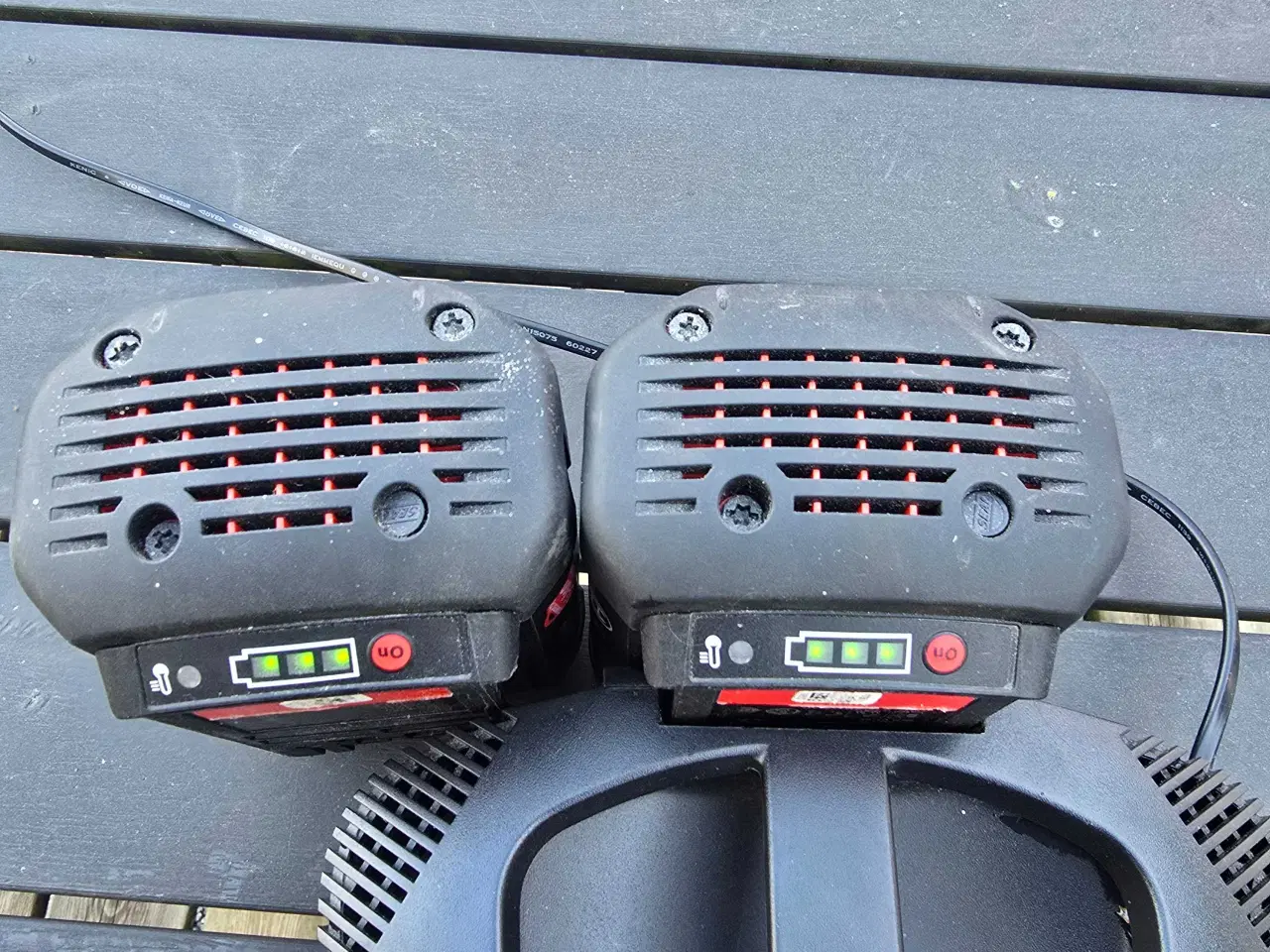 Billede 2 - Bosch 36V oplader + 2 batterier