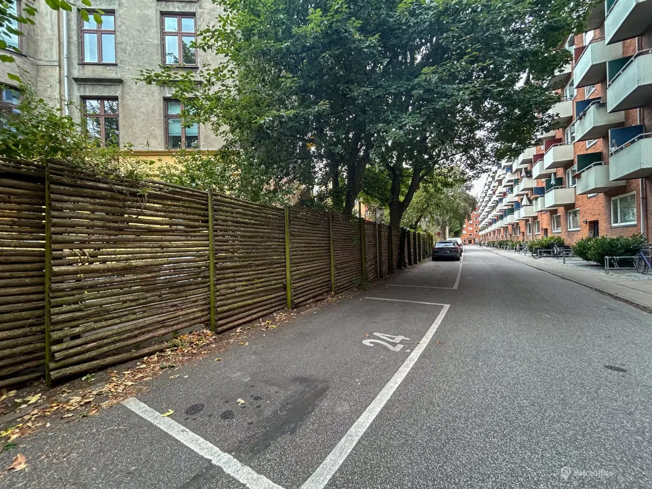 Billede 2 - Parkeringspladser - Falkonervænget 1-33. Frederiksberg