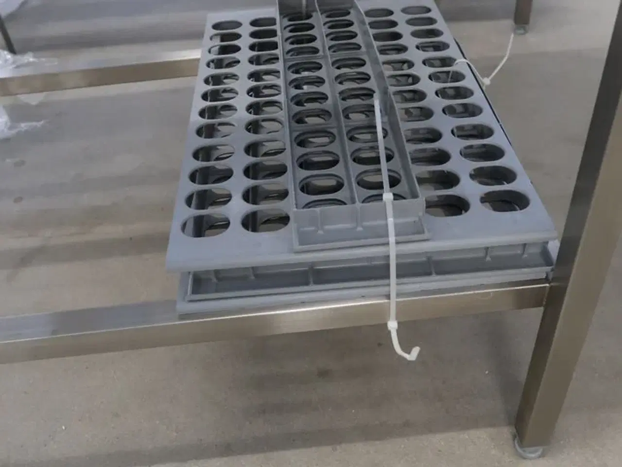 Billede 3 - Rustfri stålbord m. vask 170x65xH90cm