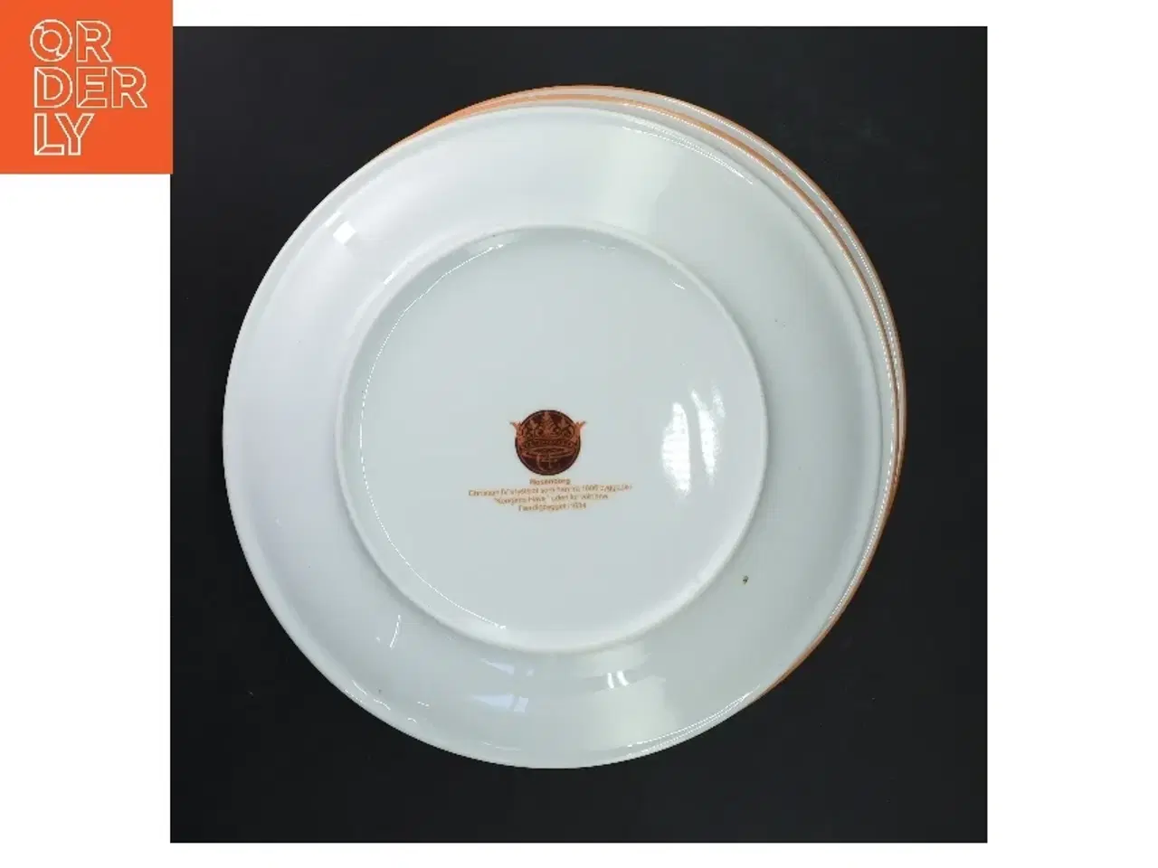 Billede 3 - Sæt fra Mads Stage af 4 dekorative tallerkener med Rosenborg motiv fra Rosenborg (str. 4 stk Ø 25,5 cm)