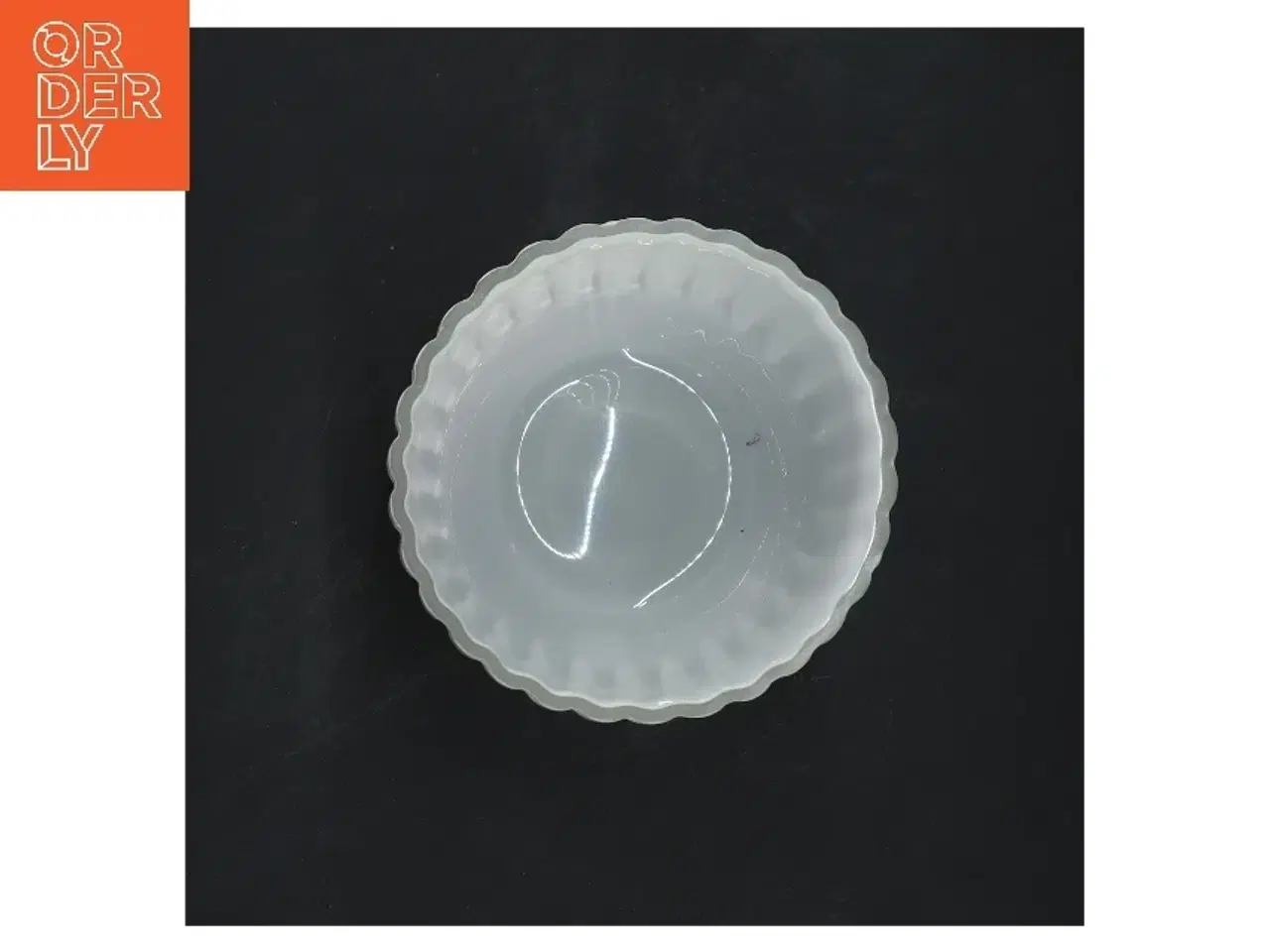 Billede 3 - Hvid glasvase med riller (str. 12 cm)