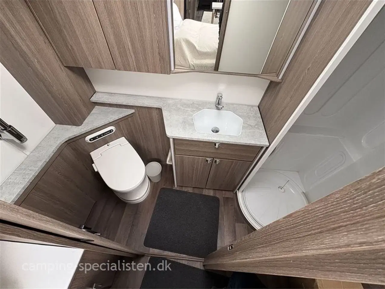 Billede 17 - 2019 - Kabe Imperial 1000 TDL E8/DL   Liebhaver campingvogn - Kabe Imperial 1000 TDL KS 2019 - Se den nu hos Camping-Specialisten.dk