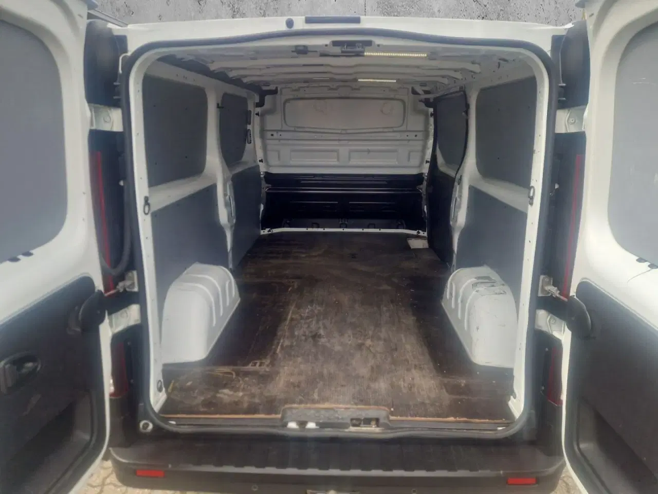 Billede 10 - Renault Trafic T29 2,0 dCi 120 L2H1