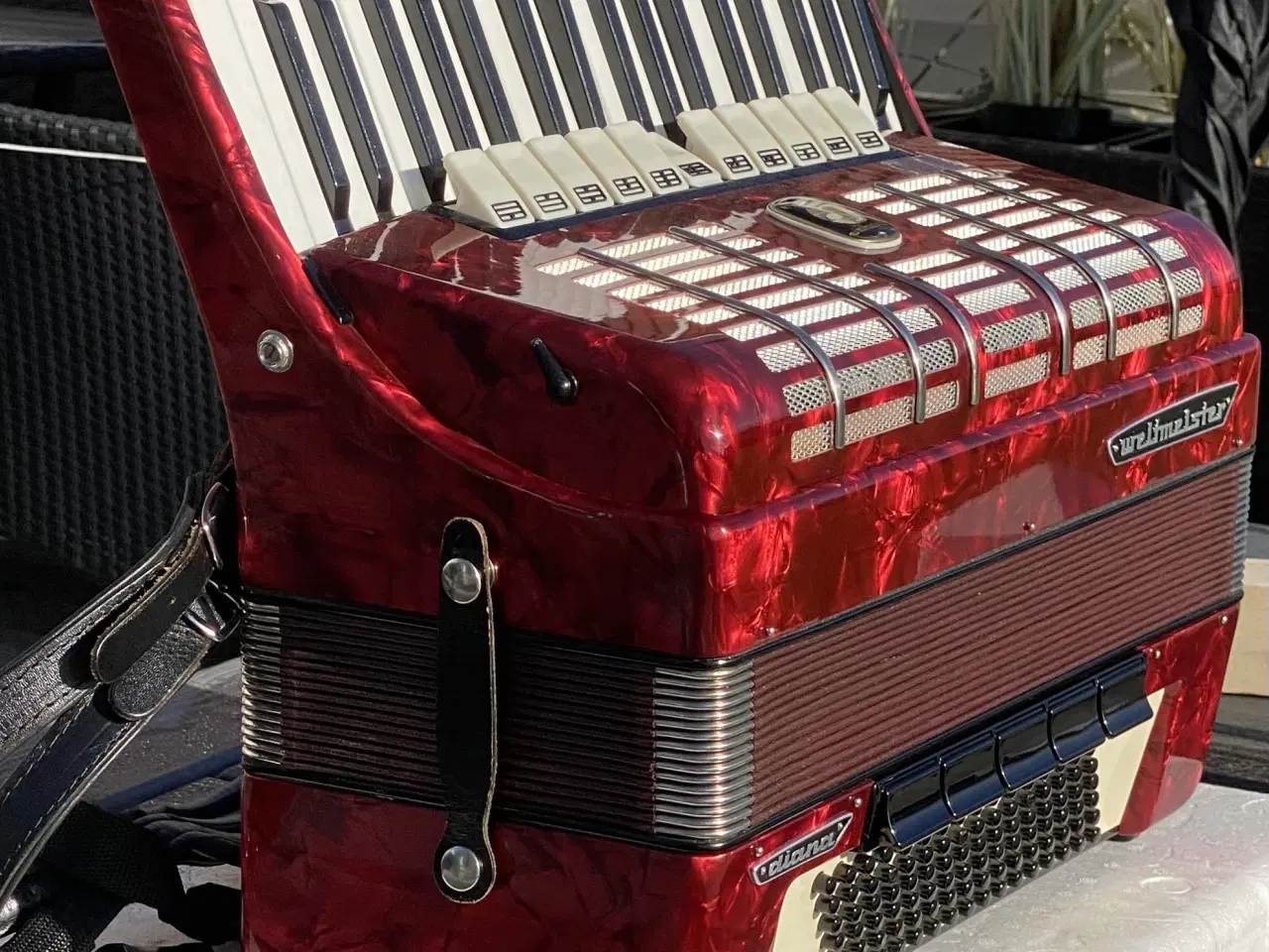 Billede 7 - Flot og velspillende Weltmeister harmonika sælges