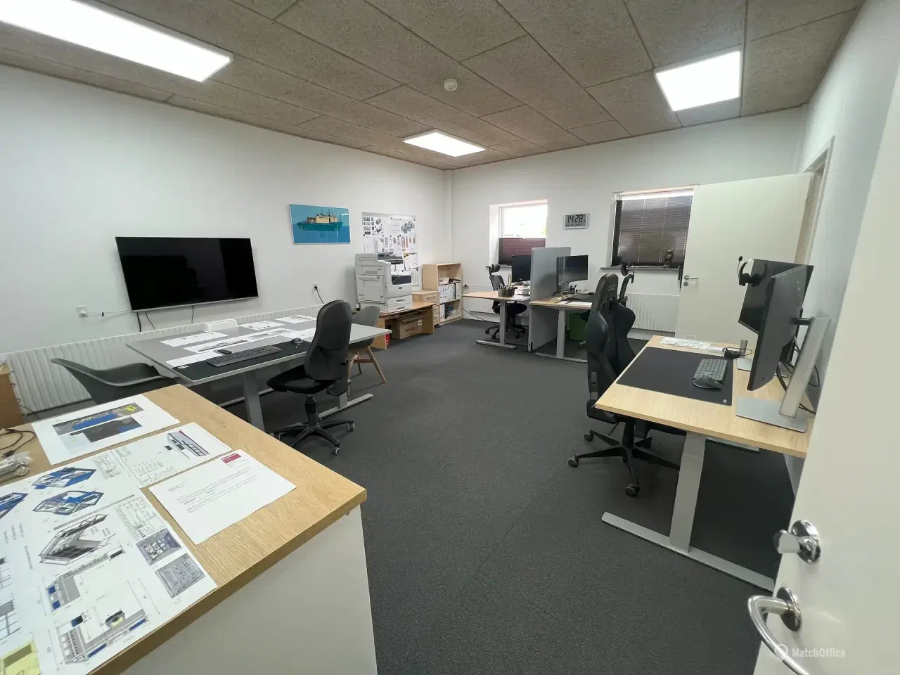 Billede 13 - Erhvervslejemål med 2 gode elporte