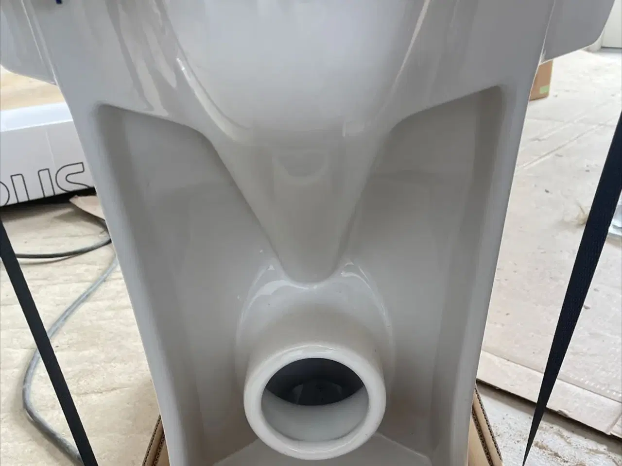 Billede 1 - Ifö toilet med p lås bag ud