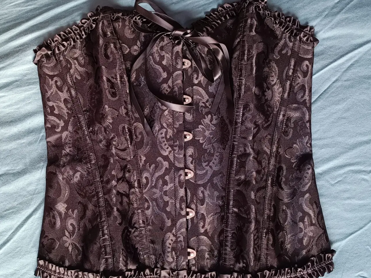 Billede 1 - Sort brokade korset