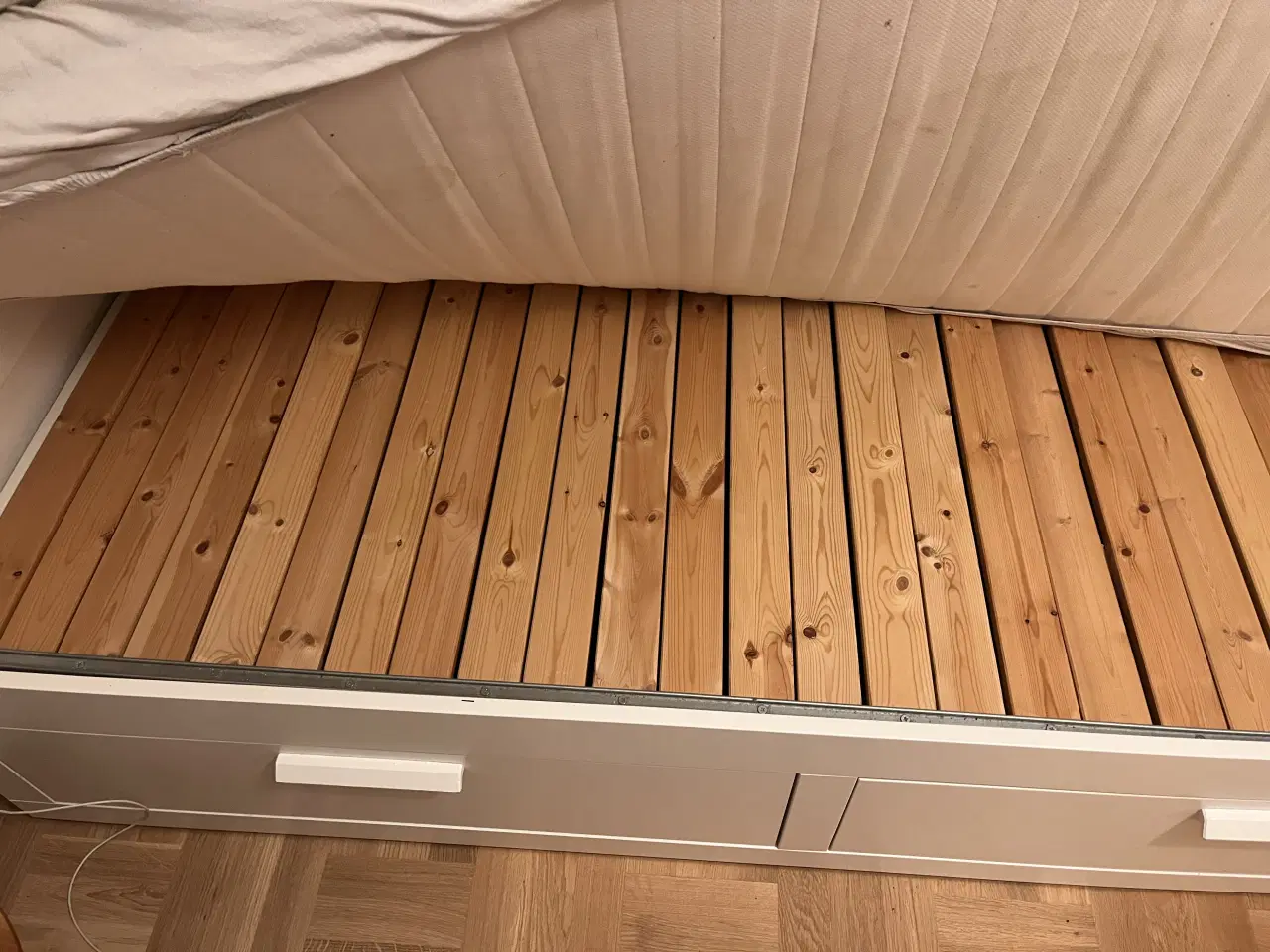 Billede 3 - Ikea Brimnes slå ud seng
