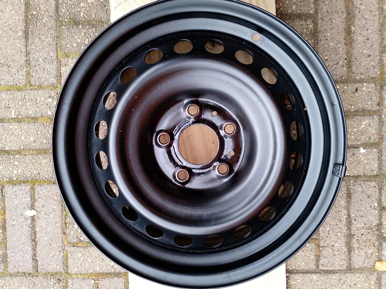 Billede 3 - Stålfælge 6,5x16 tommer til Nissan og Renault 