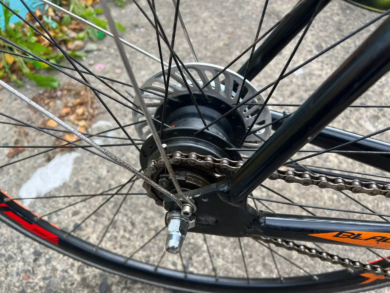 Billede 7 - RockMachine nyserviceret cykel, sort/rød, alu