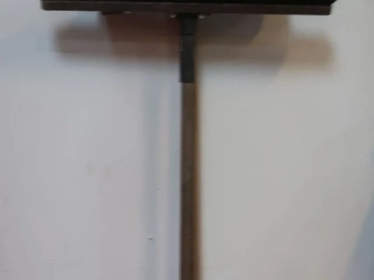 Billede 5 - spand med indhold, koste m.m.