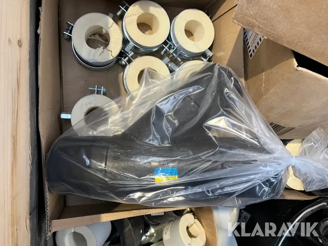 Billede 10 - Lot - VVS, rør, rørbærere og øvrigt - 2 paller