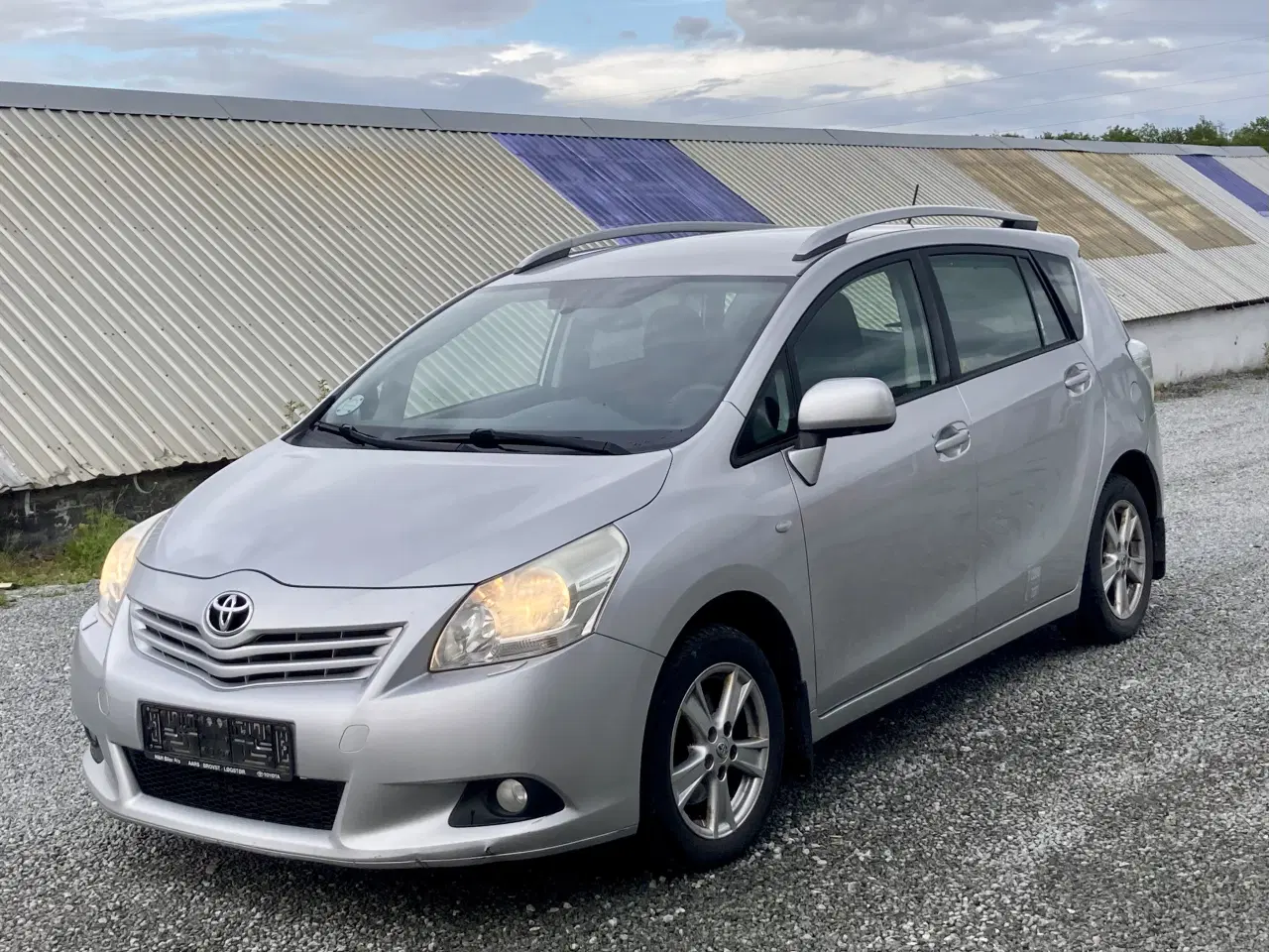 Billede 2 - Velholdt Toyota Sportsvan nysynet 