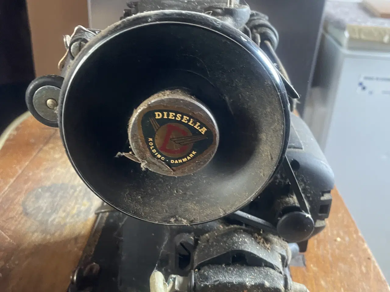 Billede 5 - Singer symaskine med bord