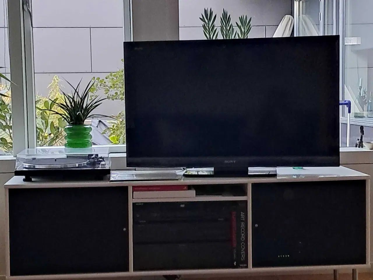 Billede 1 - Tv/stereo møbel.mistral