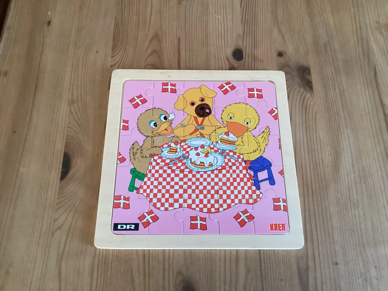 Billede 13 - Bamse, Kylling, Ælling Spil. Bamses allergoeste Bo