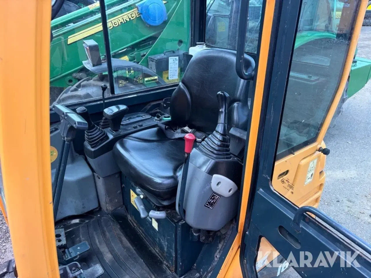 Billede 10 - Gravemaskine Hyundai 16.9 med skovlpakke