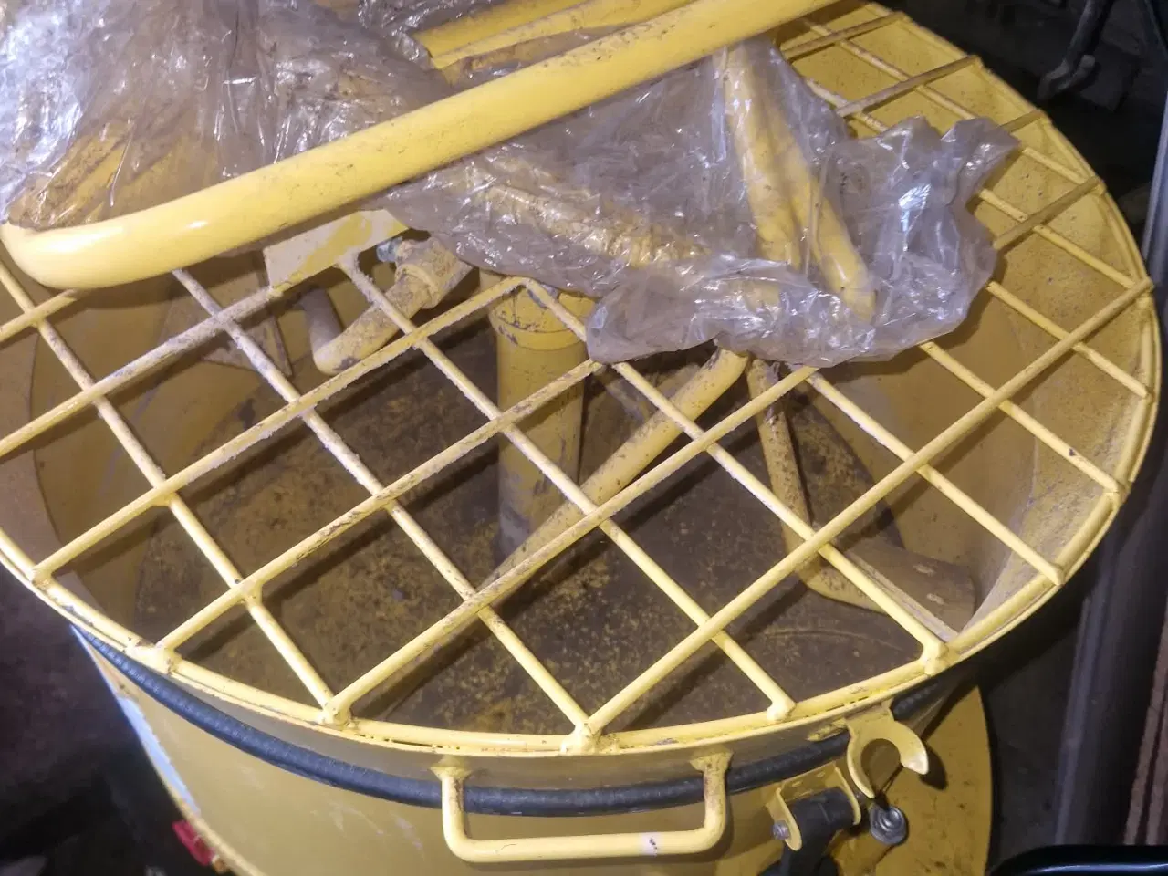 Billede 3 - Tvangsblander 100 L udlejes.