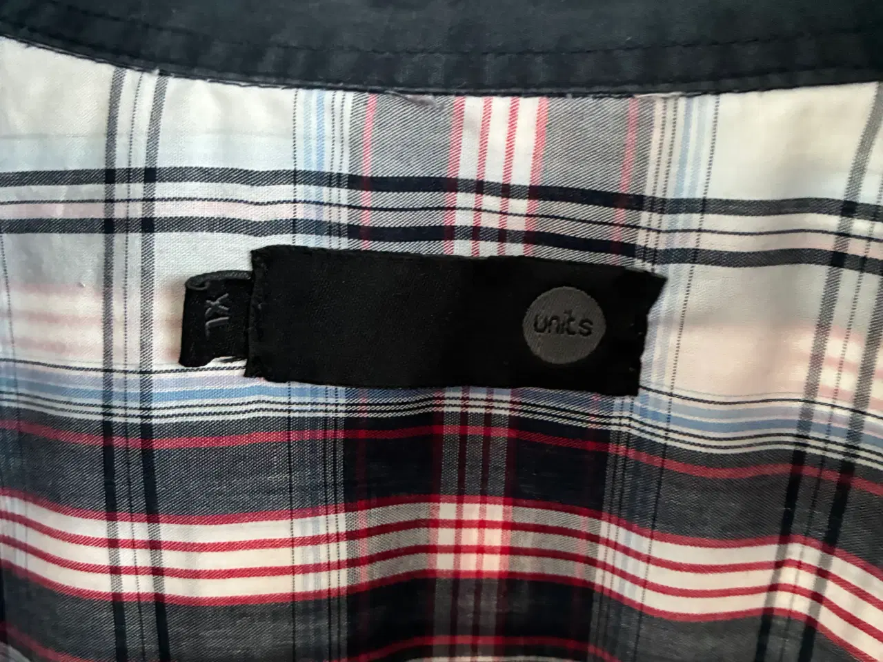 Billede 3 - Ternet skjorte