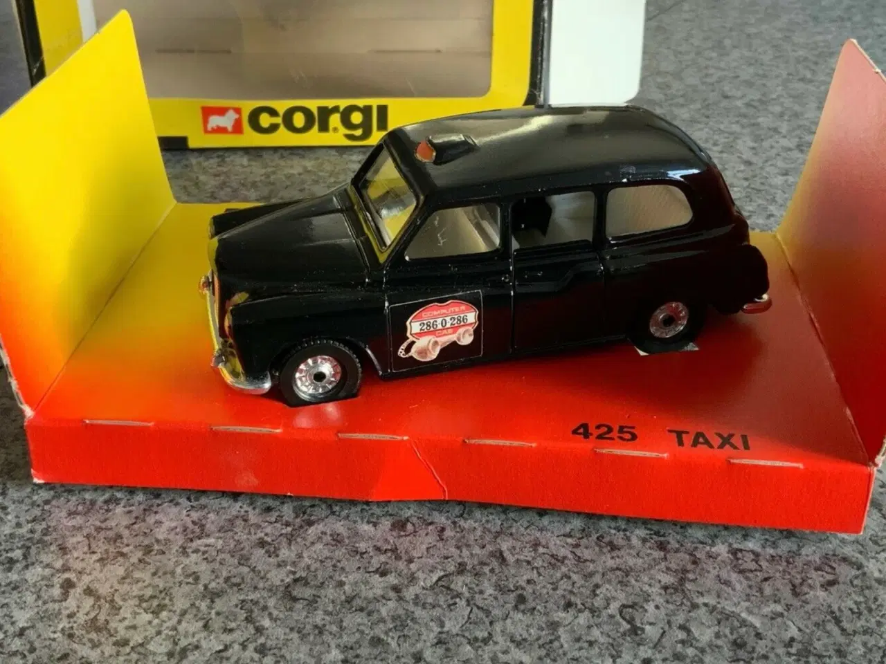 Billede 4 - Corgi Toys No. 425 Taxi, scale 1:36