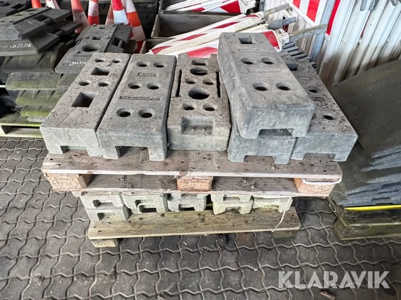 Billede 9 - Trafikafspærrings Lot