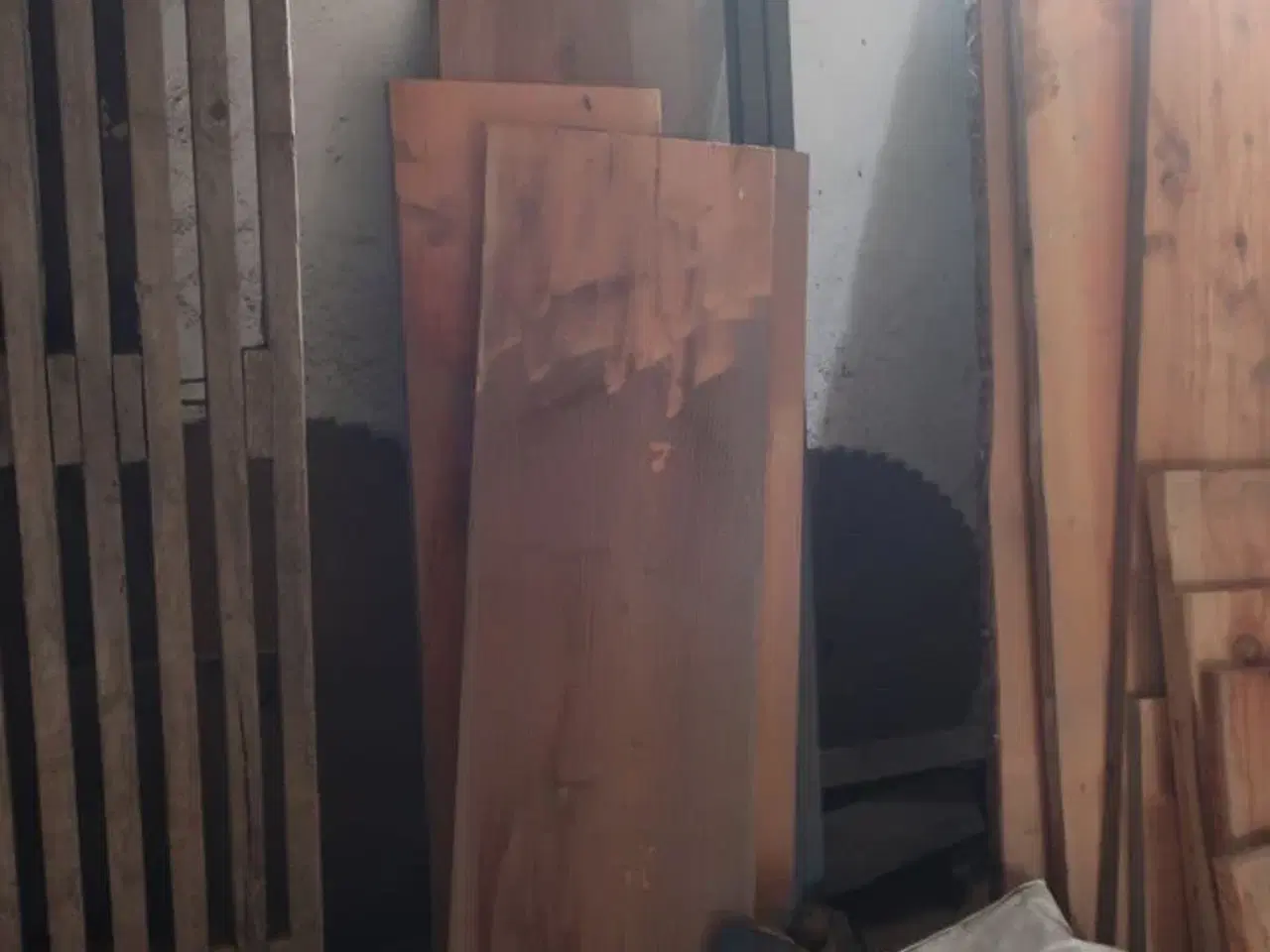 Billede 5 - Div. Træ, hegn, værktøj, løftestroppe, buskrydder m.m.