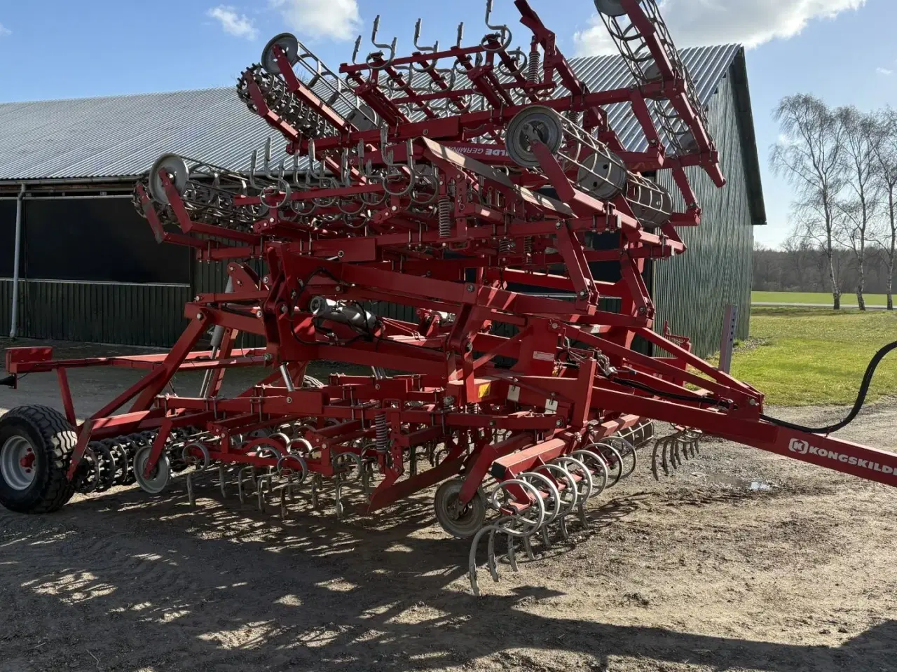 Billede 1 - Kongskilde 7 meter germinator med CROSKILL tromle bagerst. Velegnet til roer, spinat og andre speciel afgrøder.
