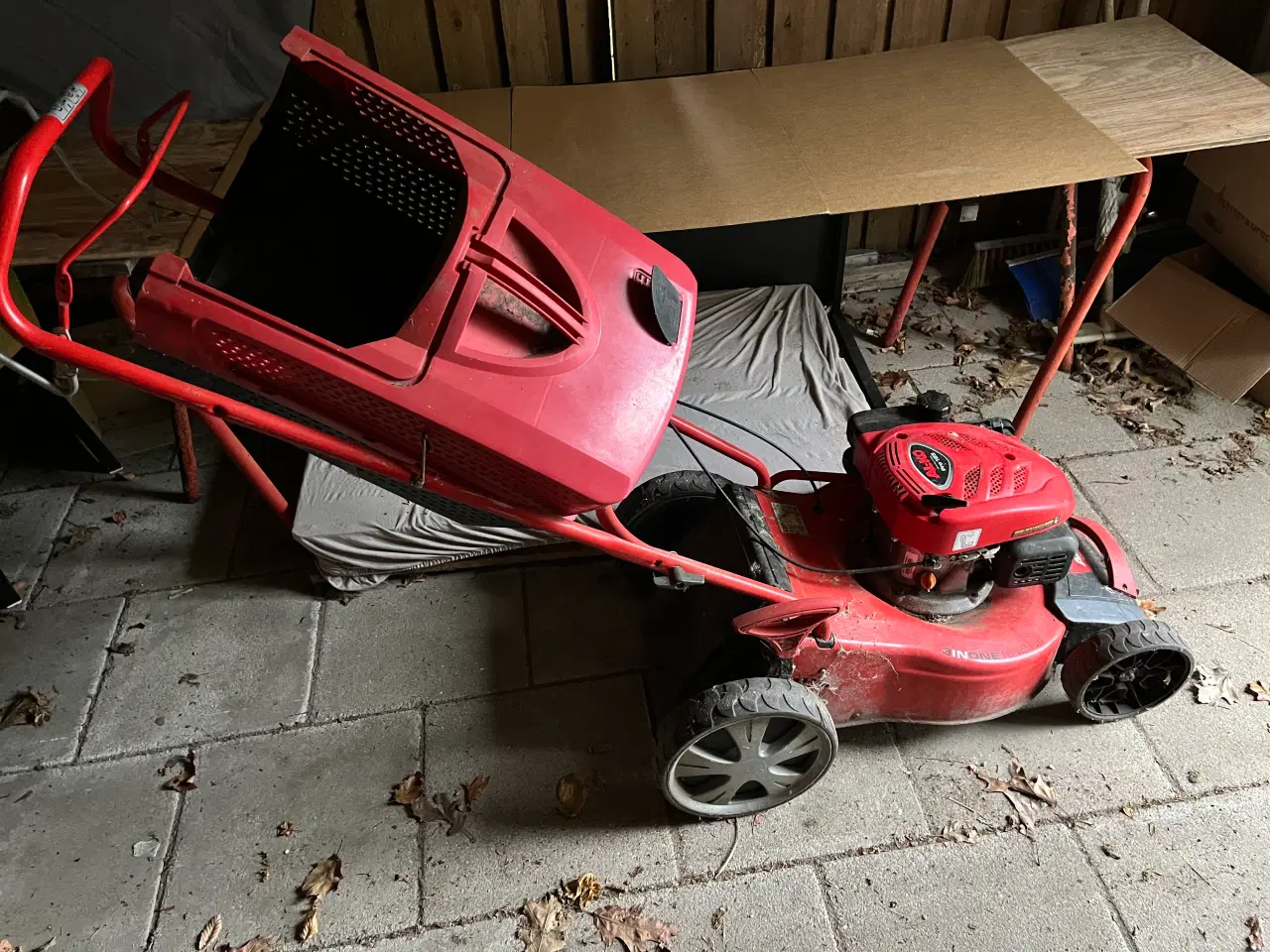 Billede 3 - Plæneklipper har startproblemer 