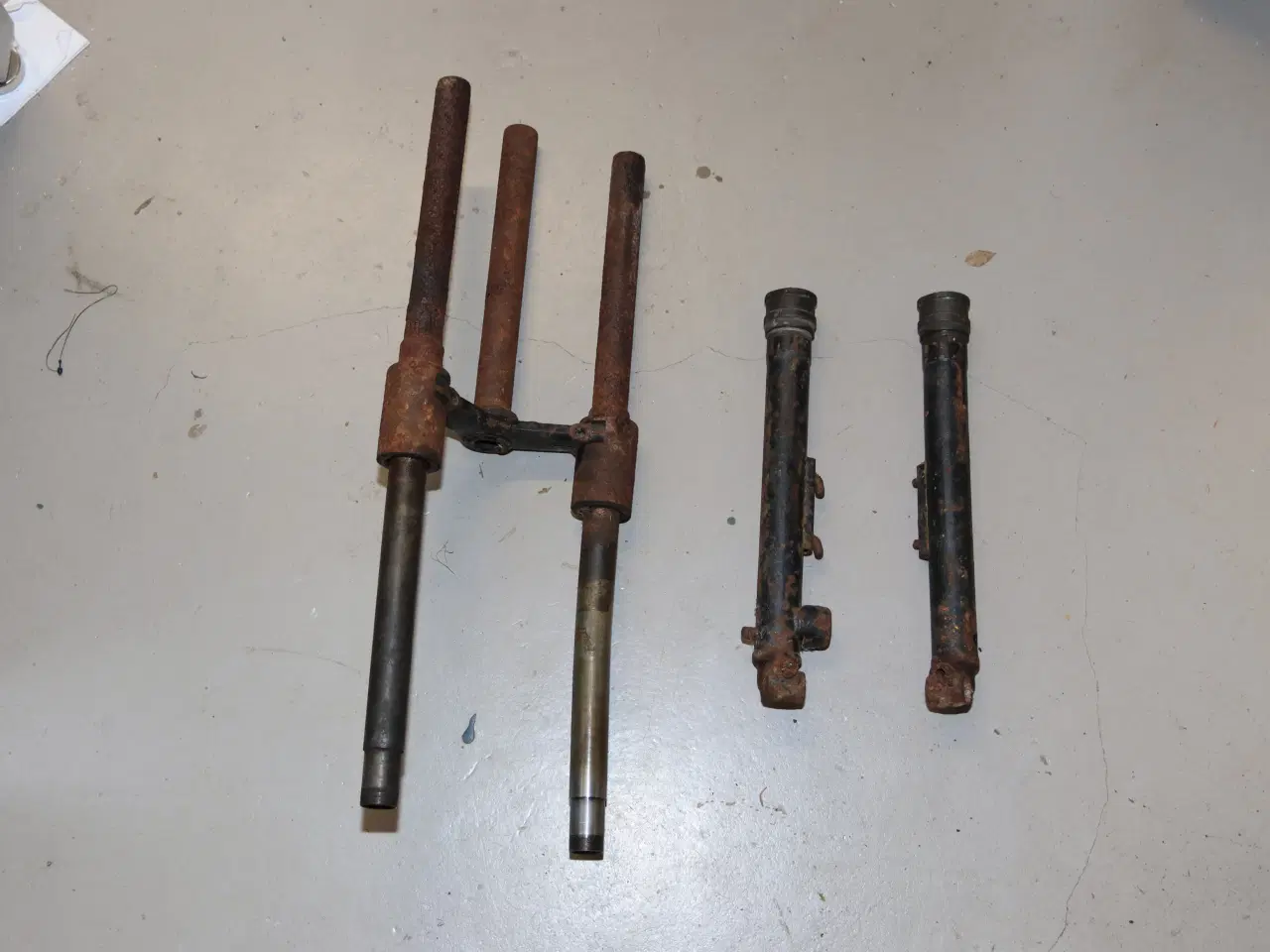 Billede 12 - Blandede scooter og knallert dele