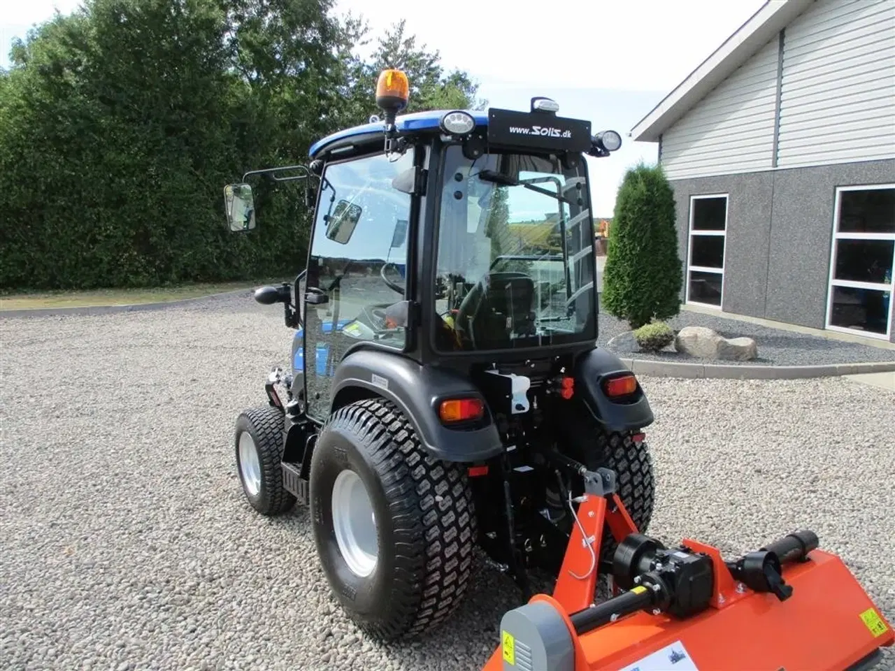 Billede 18 - Solis 26 HST Med kabine, Turf dæk og frontlift samt frontPTO