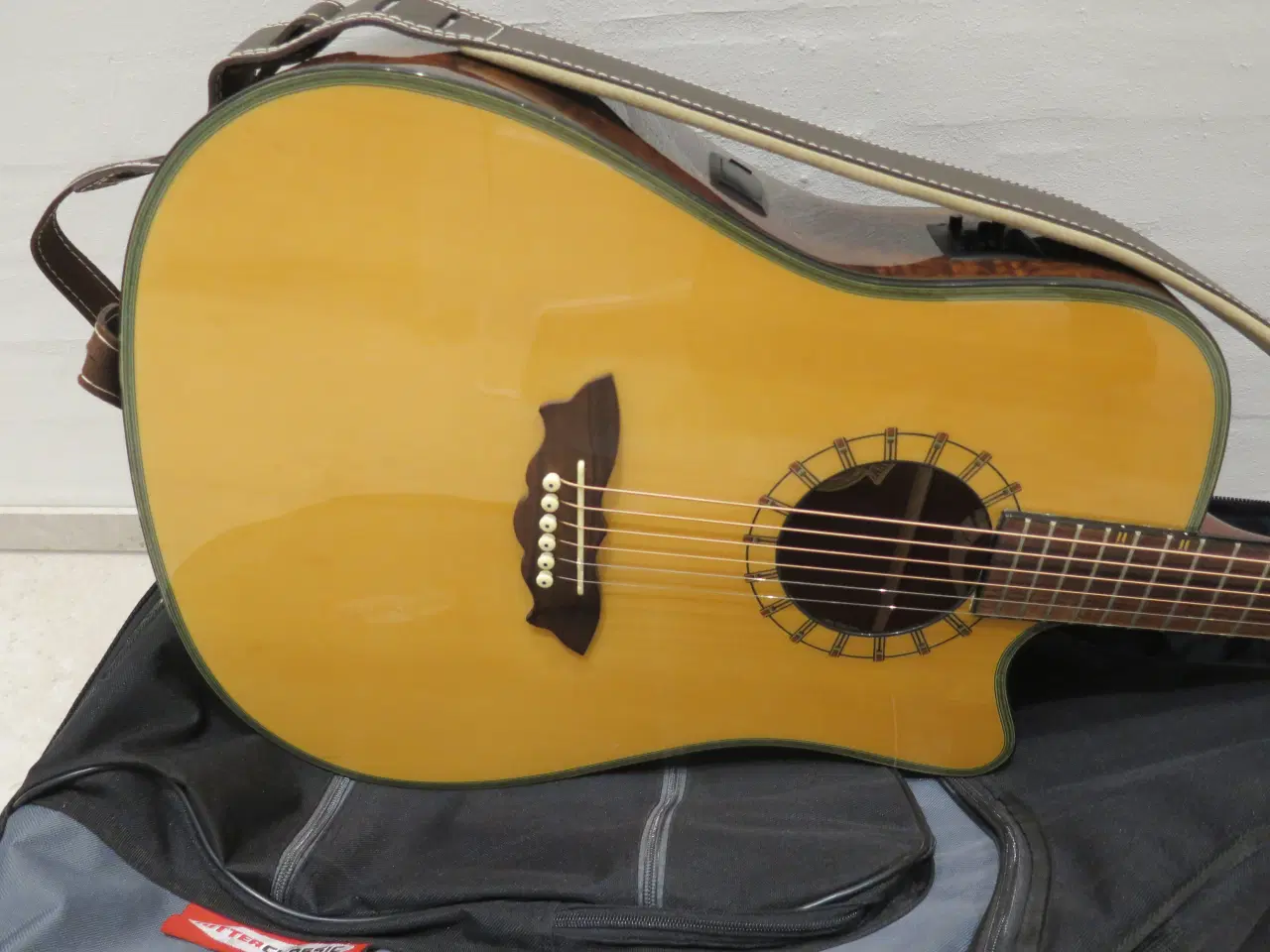 Billede 2 - Washburn D46 SCE – Akustisk/elektrisk western gui.